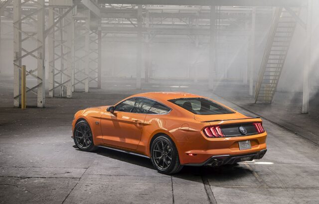 2020-mustang-ecoboost-hpp-08.jpg