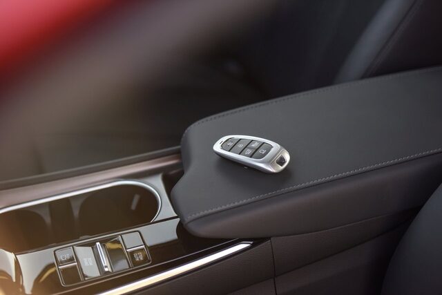 2020 Hyundai Sonata Limited Key Fob on Center Console