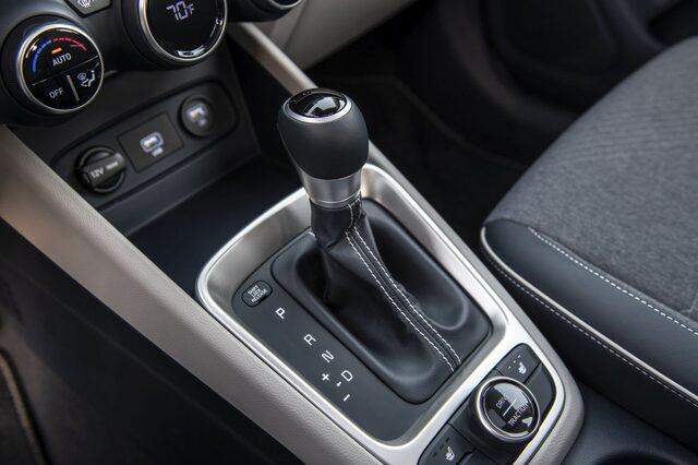 2020 Hyundai Venue SEL center console gear shifter detail