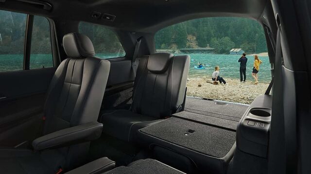 2020 Mercedes-Benz GLS Interior Rear