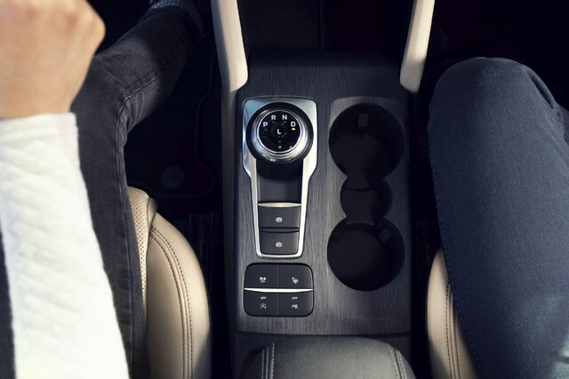 2020 Ford Escape Titanium Center Console Rotary Gear Selector