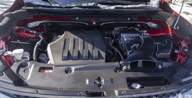 2018 Mitsubishi Eclipse Cross SEL S-AWC engine bay