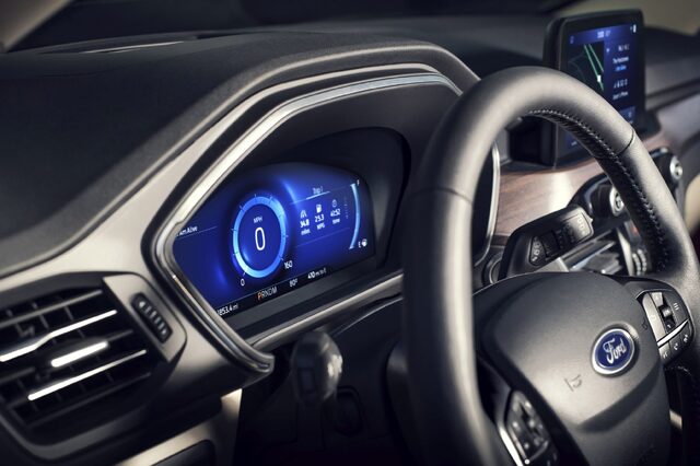 2020 Ford Escape Titanium Digital Instrument Cluster and SYNC Display
