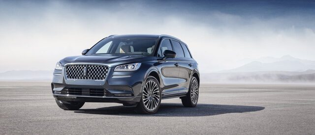 2020 Lincoln Corsair Reserve Appearance Package [front three-quarter, press photo]
