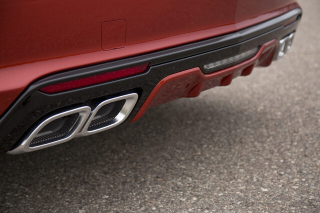 2020 Cadillac CT5-V quad exhaust tips and rear diffuser