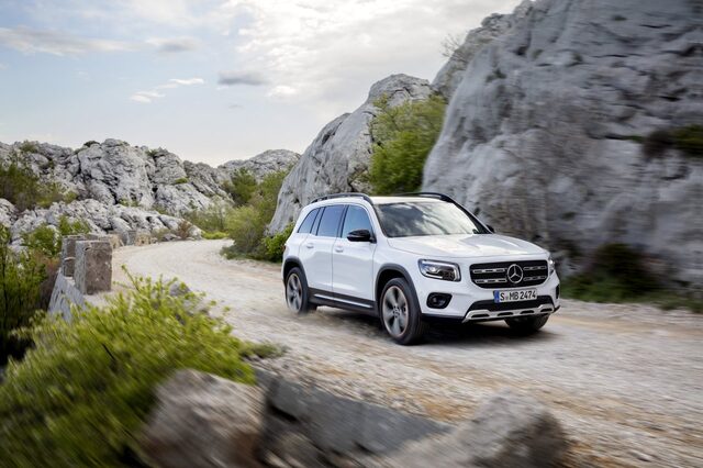 2020 Mercedes-Benz GLB 250 002.jpg