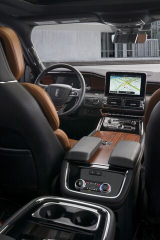 2020 Lincoln Navigator Reserve Interior 006.jpg