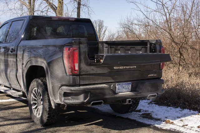 2019 GMC Sierra 1500 AT4 MultiPro tailgate inner gate