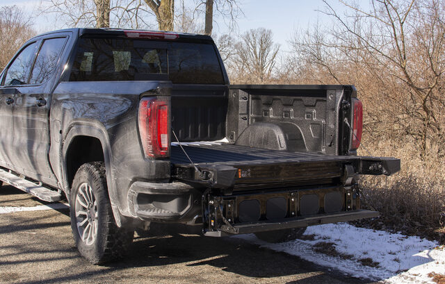 2019 GMC Sierra 1500 AT4 MultiPro tailgate work surface