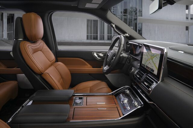 2020 Lincoln Navigator Reserve Interior 008.jpg