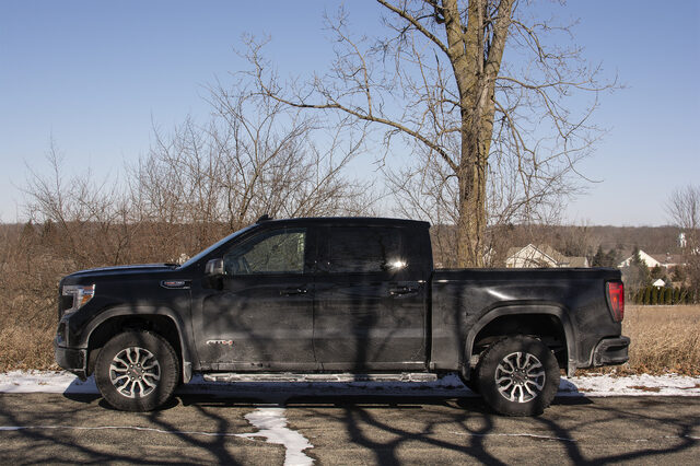 2019 GMC Sierra 1500 AT4 driver side profile