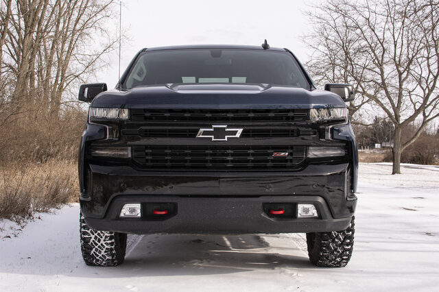 2019 Chevrolet Silverado 1500 Z71 front view