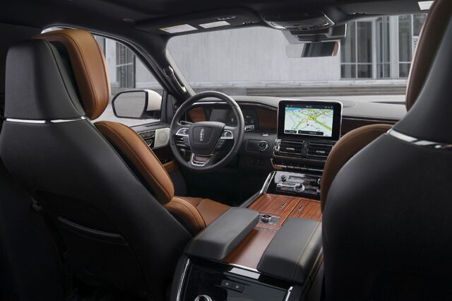 2020 Lincoln Navigator Reserve Interior 001.jpg