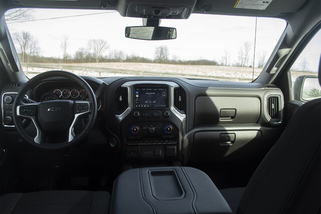 2019 Chevrolet Silverado 1500 interior dashboard
