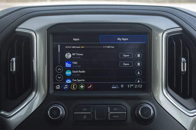 2019 Chevrolet Silverado 1500 infotainment apps screen