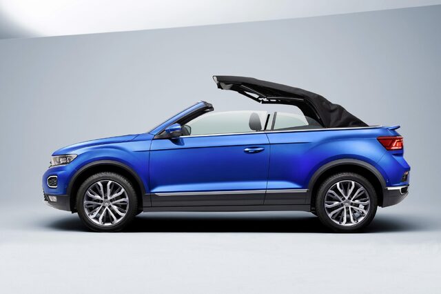 2020 Volkswagen T-Roc Cabriolet 037.jpg