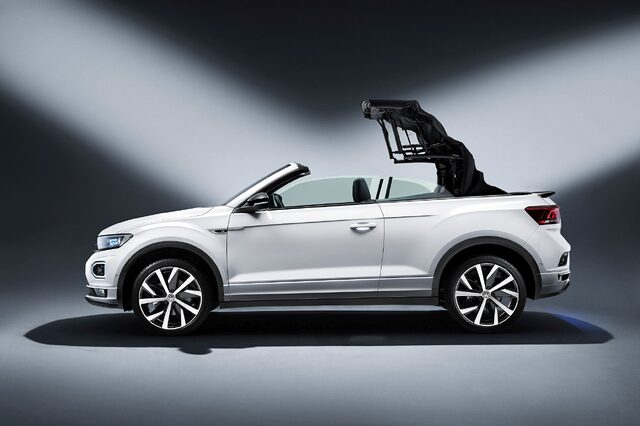 2020 Volkswagen T-Roc Cabriolet 015.jpg