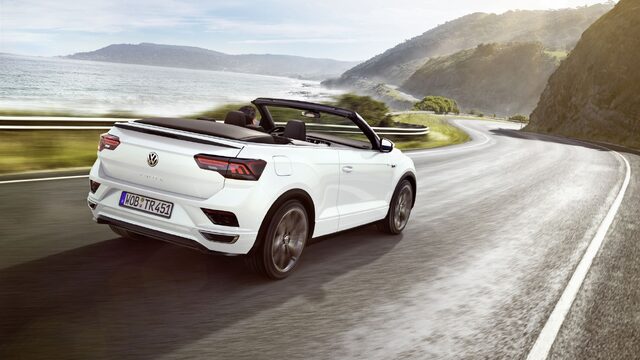 2020 Volkswagen T-Roc Cabriolet 005.jpg