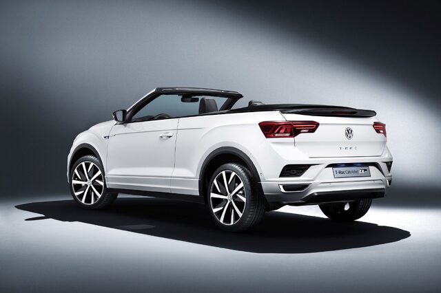 2020 Volkswagen T-Roc Cabriolet 009.jpg