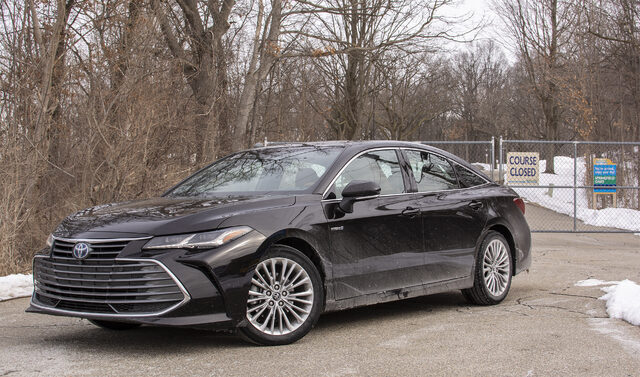 2019 Toyota Avalon Hybrid Limited front three-quarter view in winter
