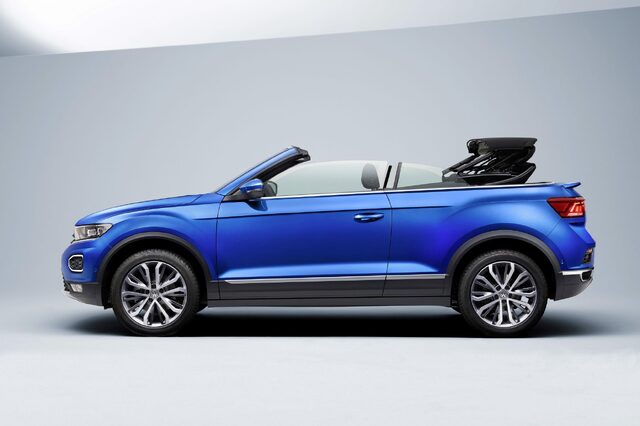 2020 Volkswagen T-Roc Cabriolet 035.jpg