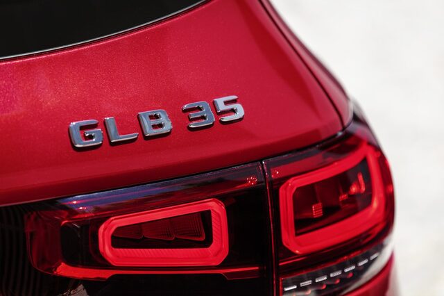 2021 Mercedes-AMG GLB 35 014.jpg