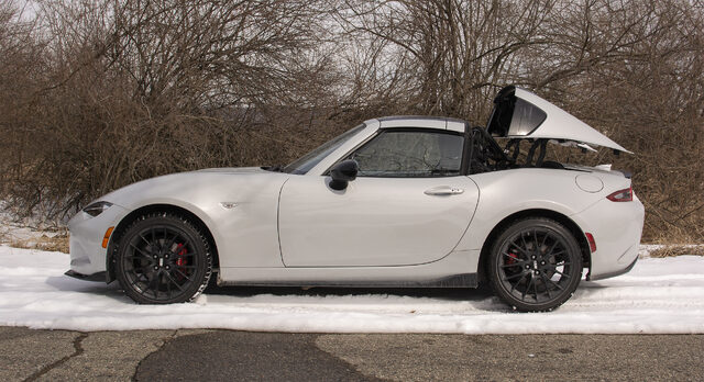 2019 Mazda MX-5 Miata RF Club Retractable Hardtop Opening Sequence