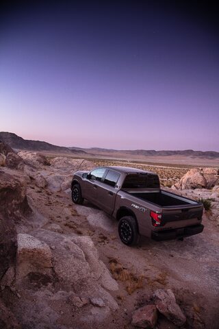 2020 Nissan TITAN PRO-4X-10.jpg