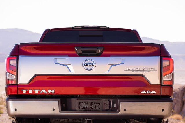 2020 Nissan TITAN Platinum Reserve-10.jpg