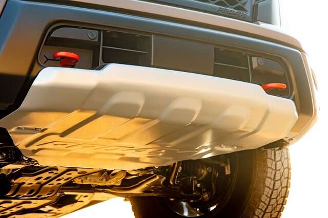 2020 Nissan TITAN PRO-4X-24.jpg