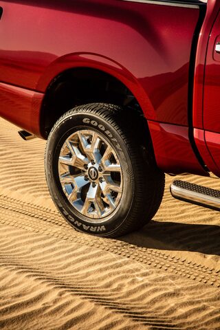 2020 Nissan TITAN SL-6.jpg