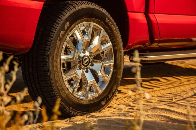 2020 Nissan TITAN SL-19.jpg