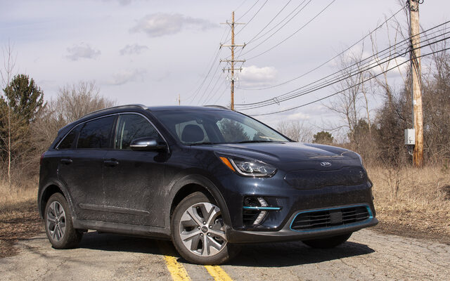 2019 Kia Niro EV EX Premium Front Three-Quarter View