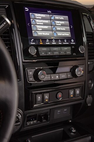 2020 Nissan TITAN PRO-4X-32.jpg