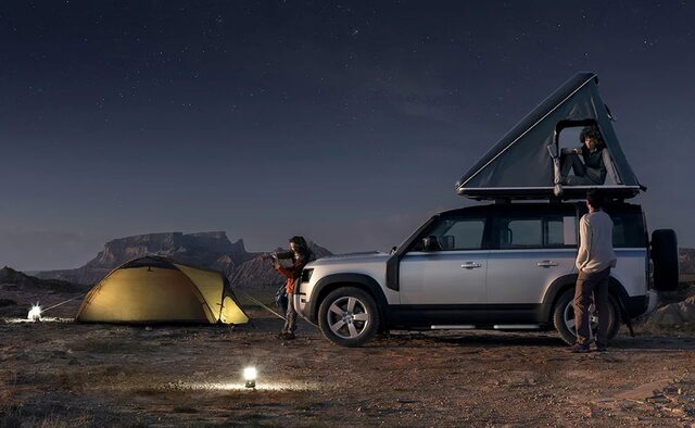 2020 Land Rover Defender 001.jpg