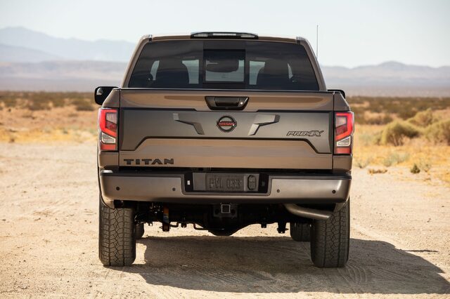 2020 Nissan TITAN PRO-4X-12.jpg