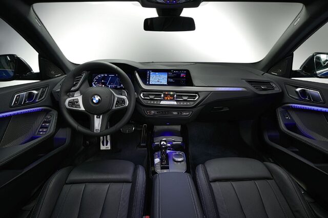 2020 BMW 2 Series Gran Coupe iDrive touchscreen infotainment center