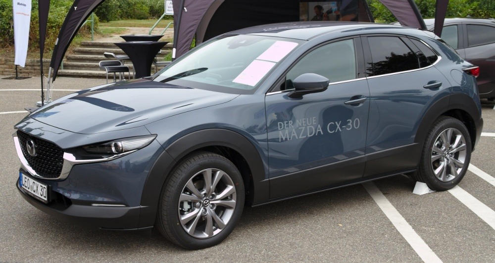 2560px-Mazda_CX-30_Leonberg_2019_IMG_0046.jpg