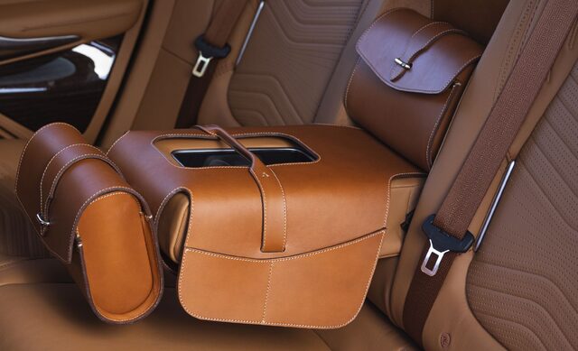 Aston Martin DBX_36_Saddle Bag.jpg