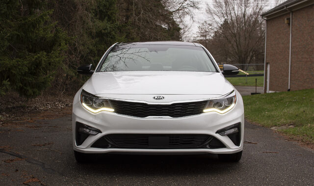 2019 Kia Optima SX front view