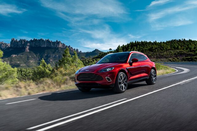 Aston Martin DBX_20.jpg