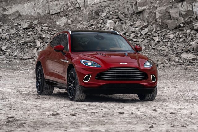 Aston Martin DBX_05.jpg