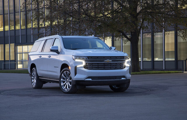 2021-Chevrolet-Suburban-010.jpg