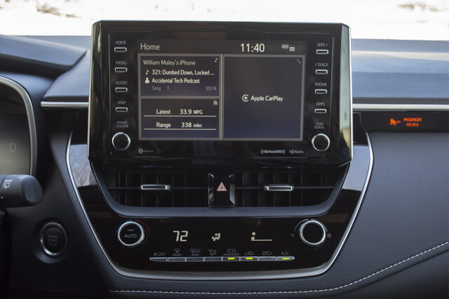 2019 Toyota Corolla Hatchback SE — Entune Infotainment Screen with Apple CarPlay