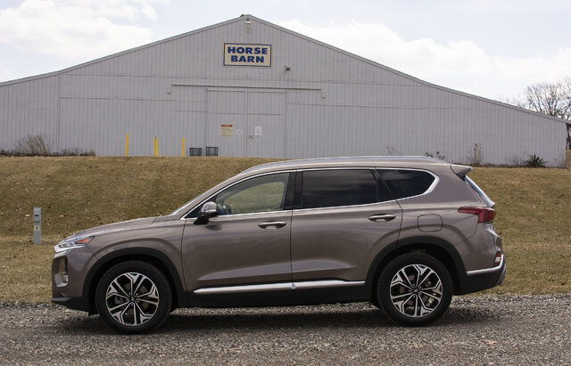 2019 Hyundai Santa Fe Ultimate driver side profile