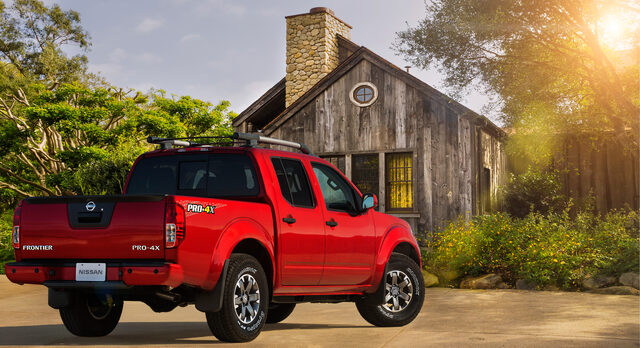2020_Nissan_Frontier_-1.jpg