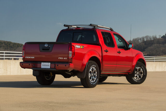 2020_Nissan_Frontier_-5.jpg