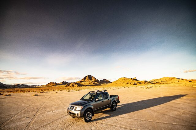 2020_Nissan_Frontier_sunset-4.jpg