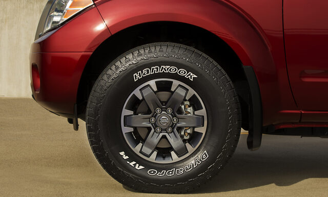 2020_Nissan_Wheel_2.jpg
