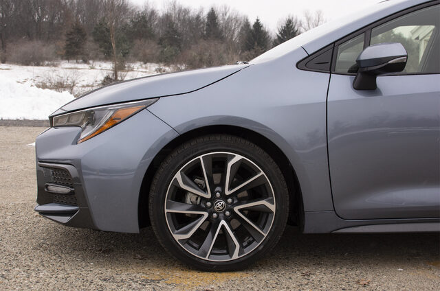 2020 Toyota Corolla XSE front wheel detail